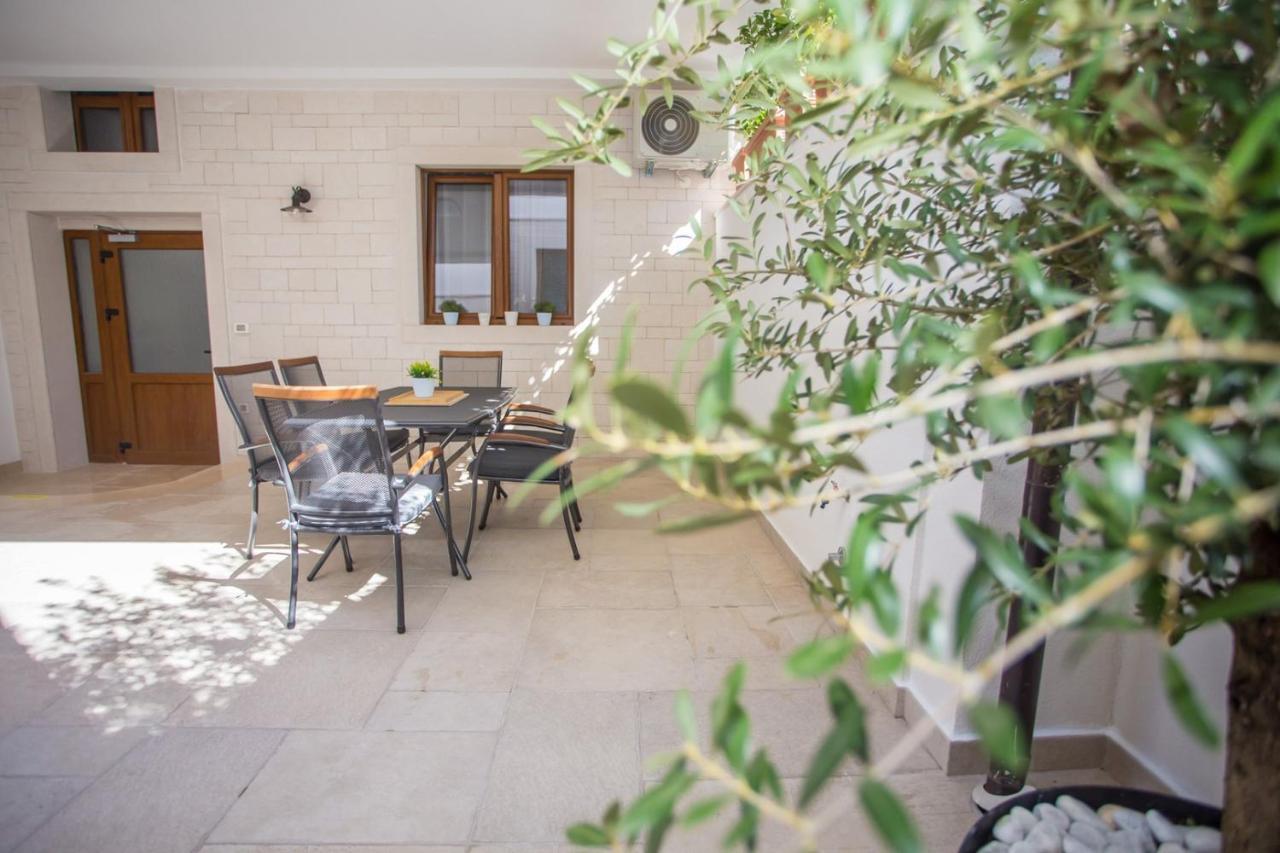 Holiday Home Camellia Porec Exterior photo