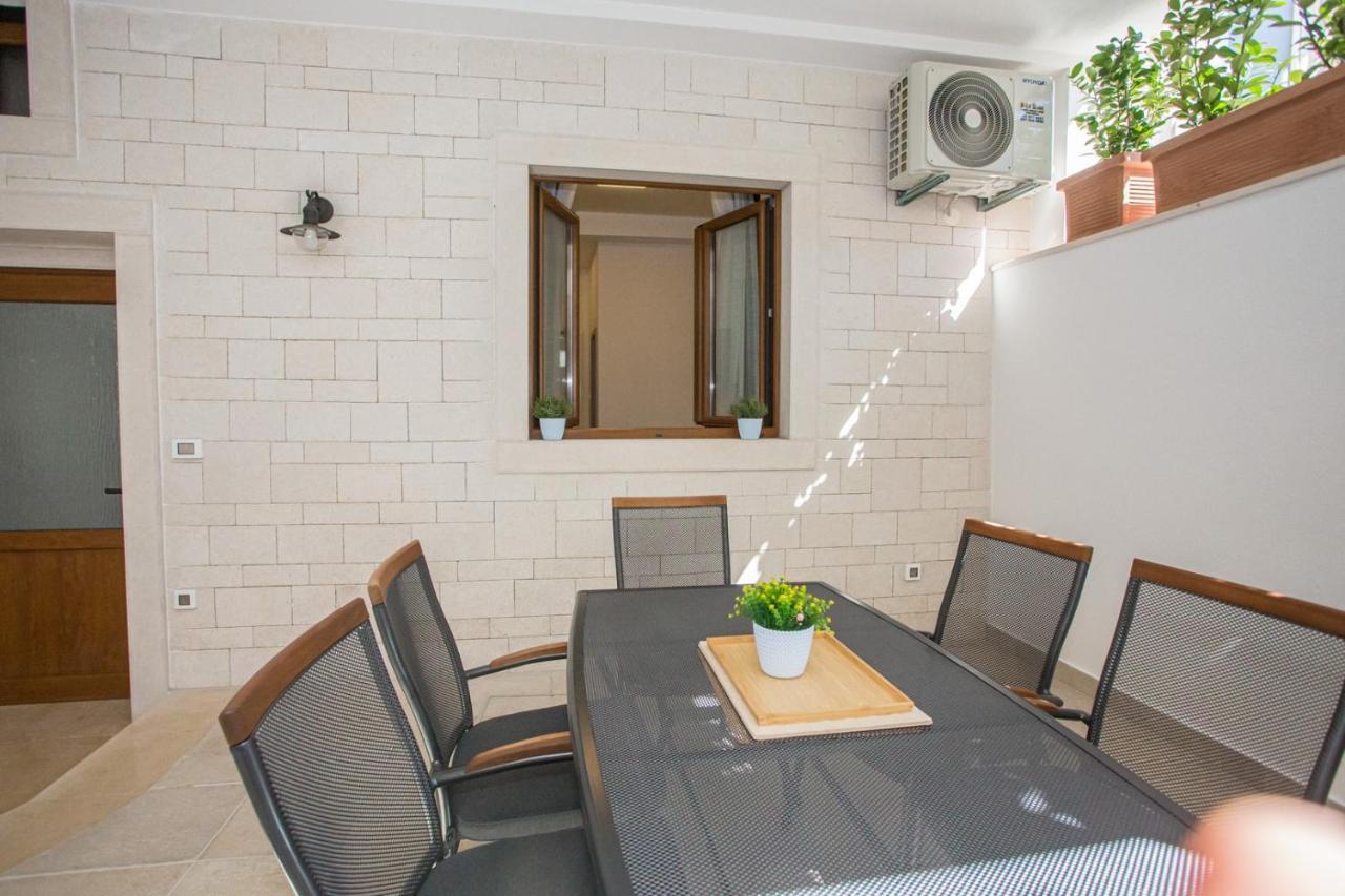 Holiday Home Camellia Porec Exterior photo